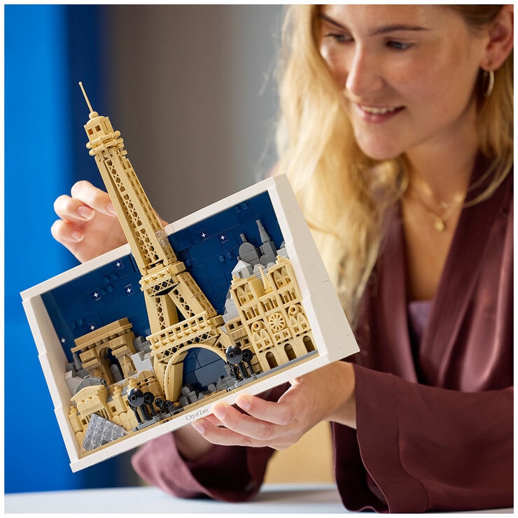 LEGO Architecture Paris - City of Love 21064 LEGO Architecture Paris - City of Love 21064