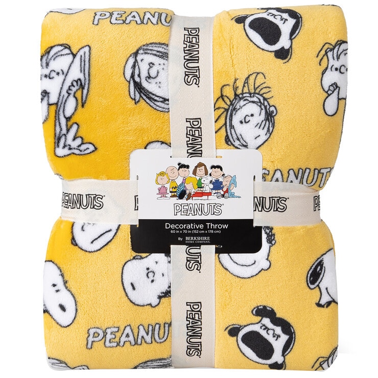 Berkshire Peanuts Throw 152cm x 178cm