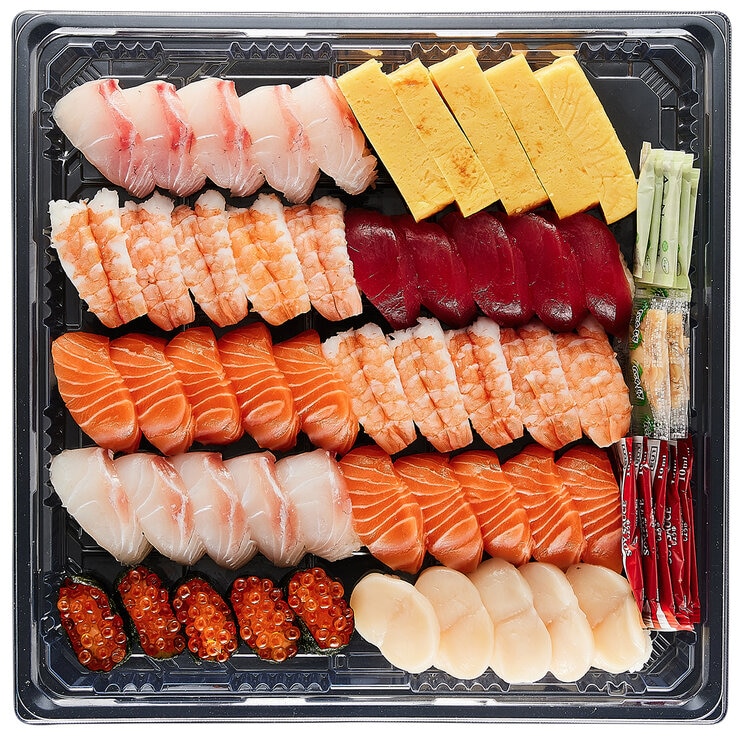 Kirkland Signature Premium Platter 50 Piece (Variable Weight 1.9 - 2 kg)