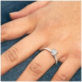 18KT White Gold 0.78ctw Diamond Ring With 0.50ctw Centre Stone